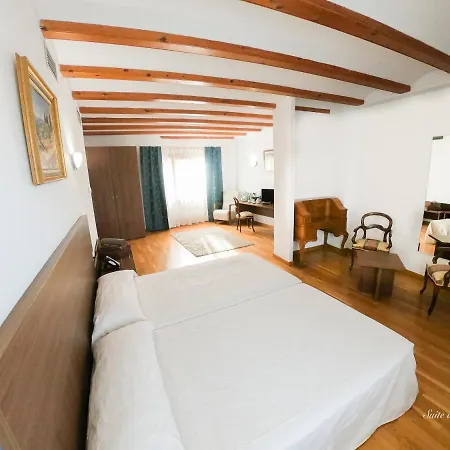 Baron Andilla Hotel